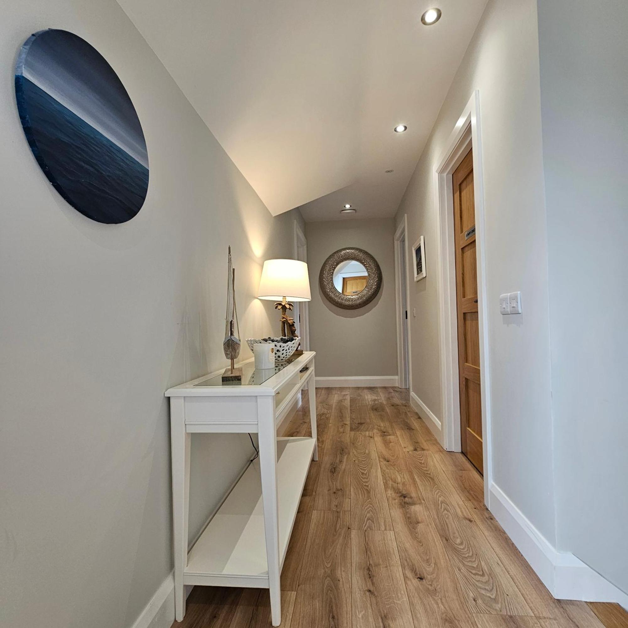 The Ce Hideout Apartman Tralee Szoba fotó