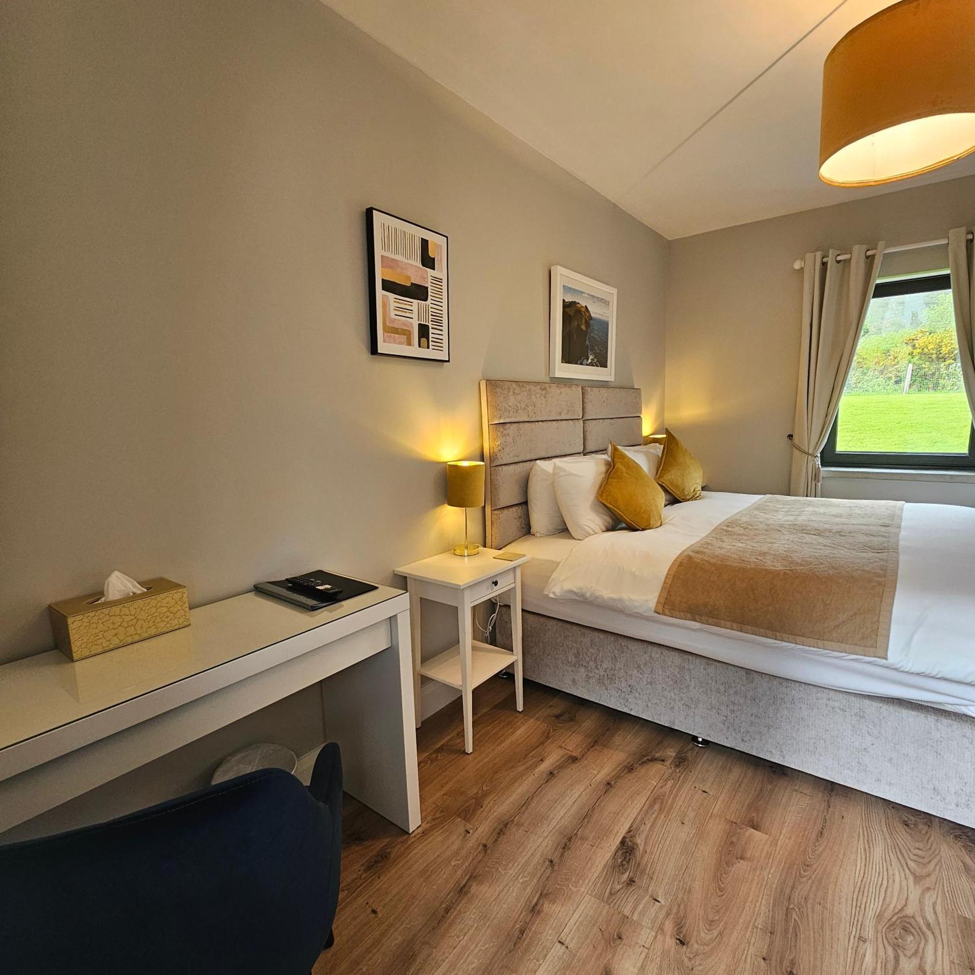 The Ce Hideout Apartman Tralee Kültér fotó