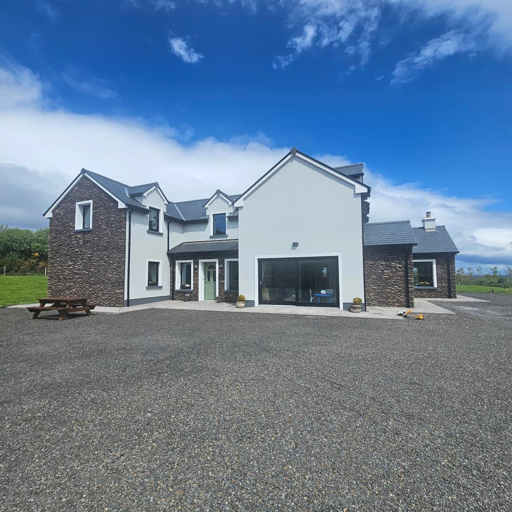 The Ce Hideout Apartman Tralee Kültér fotó